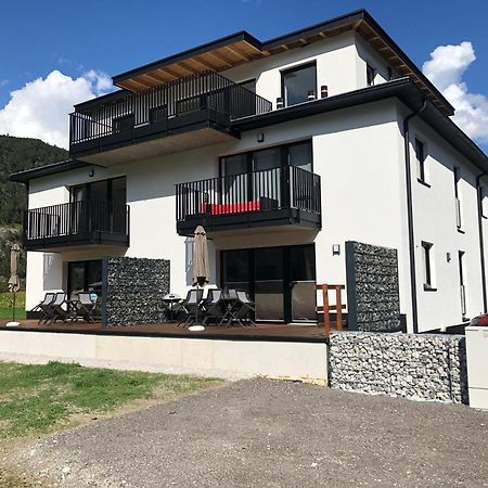 Deluxefort Fuer 10 Gaeste Mit Eigenem Whirlpool Und Fasssauna Imst Luaran gambar