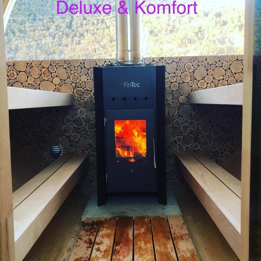 Deluxefort Fuer 10 Gaeste Mit Eigenem Whirlpool Und Fasssauna Imst Luaran gambar