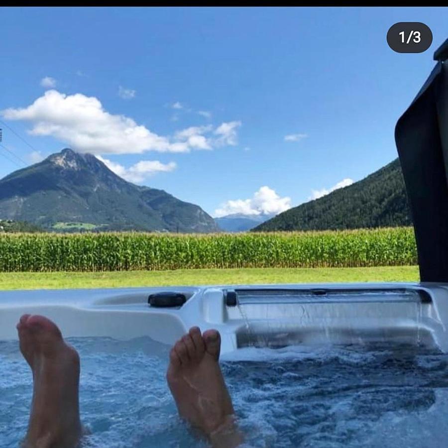 Deluxefort Fuer 10 Gaeste Mit Eigenem Whirlpool Und Fasssauna Imst Luaran gambar