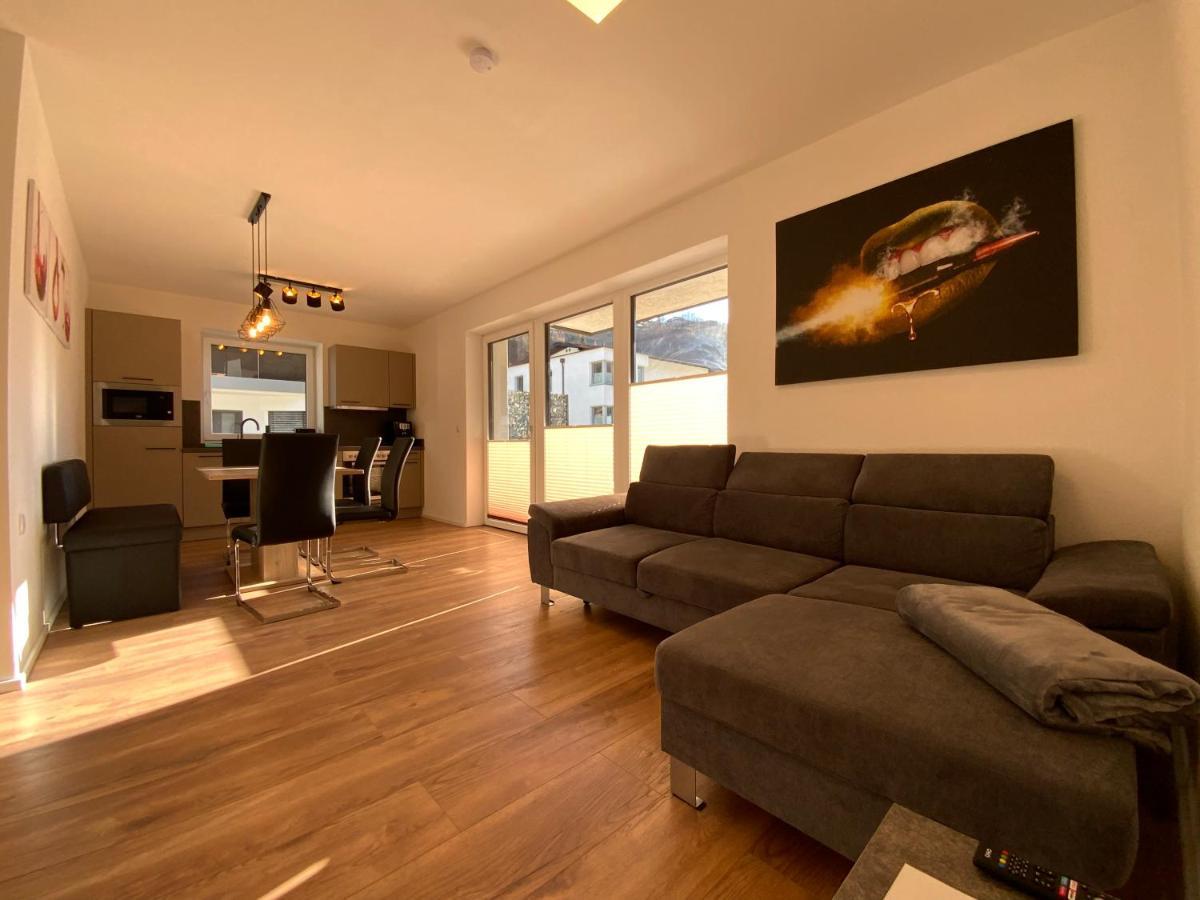 Deluxefort Fuer 10 Gaeste Mit Eigenem Whirlpool Und Fasssauna Imst Luaran gambar
