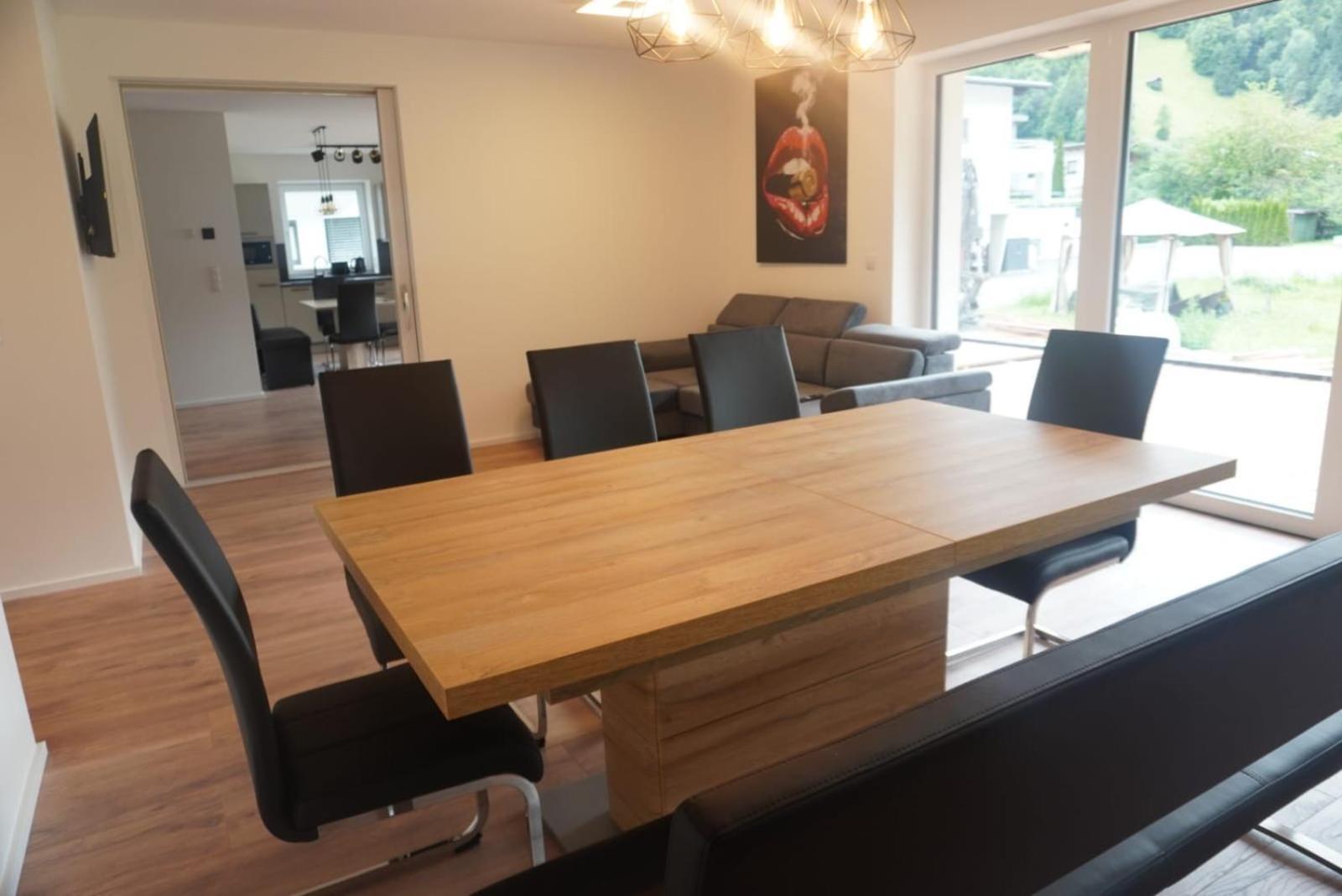 Deluxefort Fuer 10 Gaeste Mit Eigenem Whirlpool Und Fasssauna Imst Luaran gambar