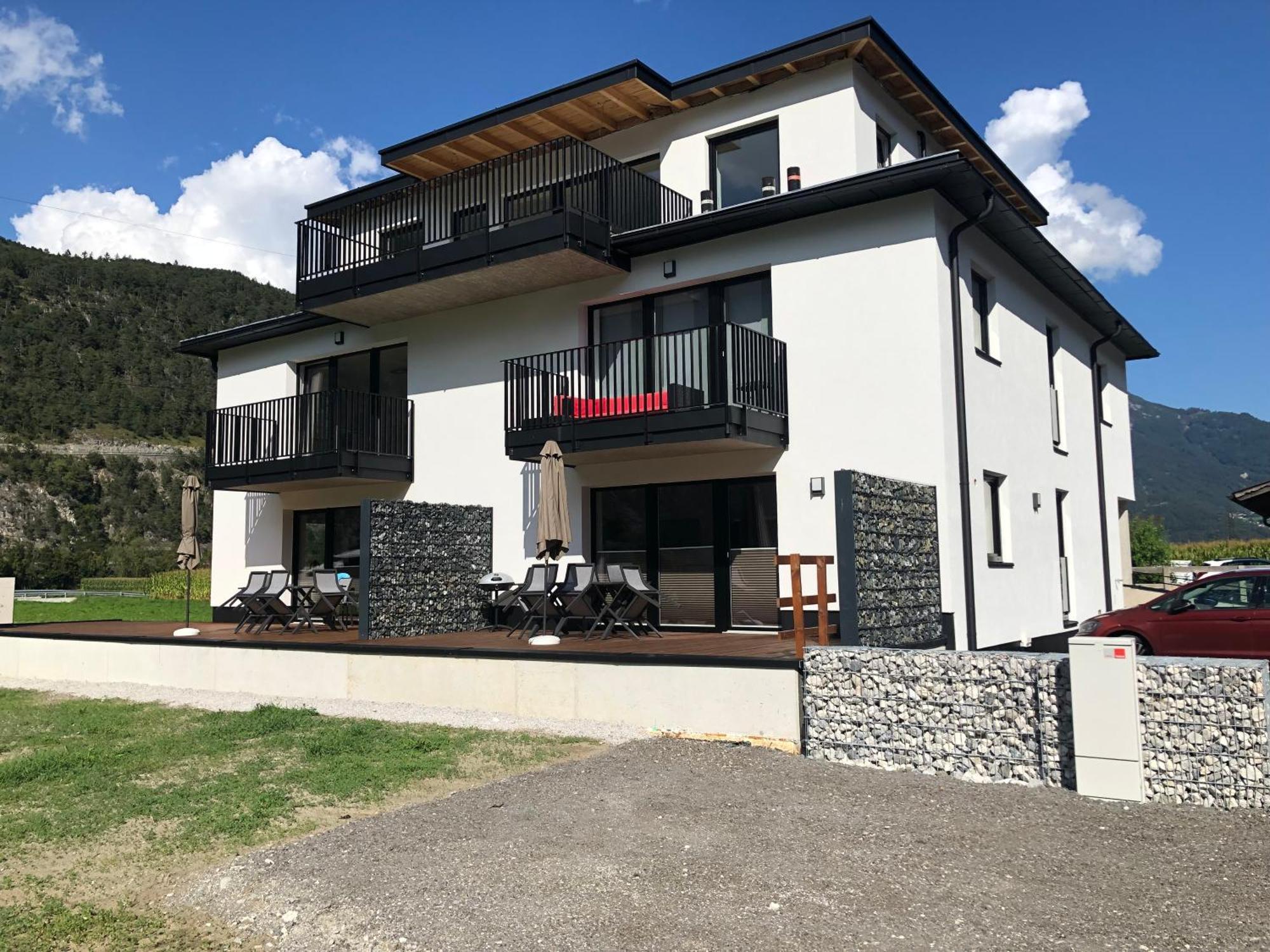 Deluxefort Fuer 10 Gaeste Mit Eigenem Whirlpool Und Fasssauna Imst Luaran gambar